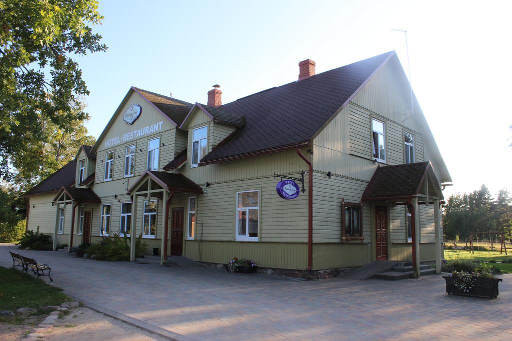 Pilsbergu Krogs Юркалне Екстериор снимка